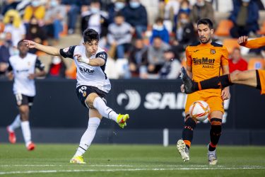 VCF Mestalla: Who are the youngsters ready to pounce?